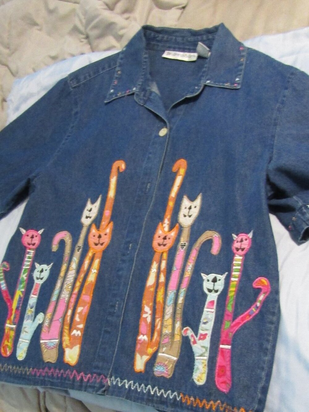 DRESSBARN DENIM CATS SHIRT Embroidered Button Front Women Size Large Super Cute!